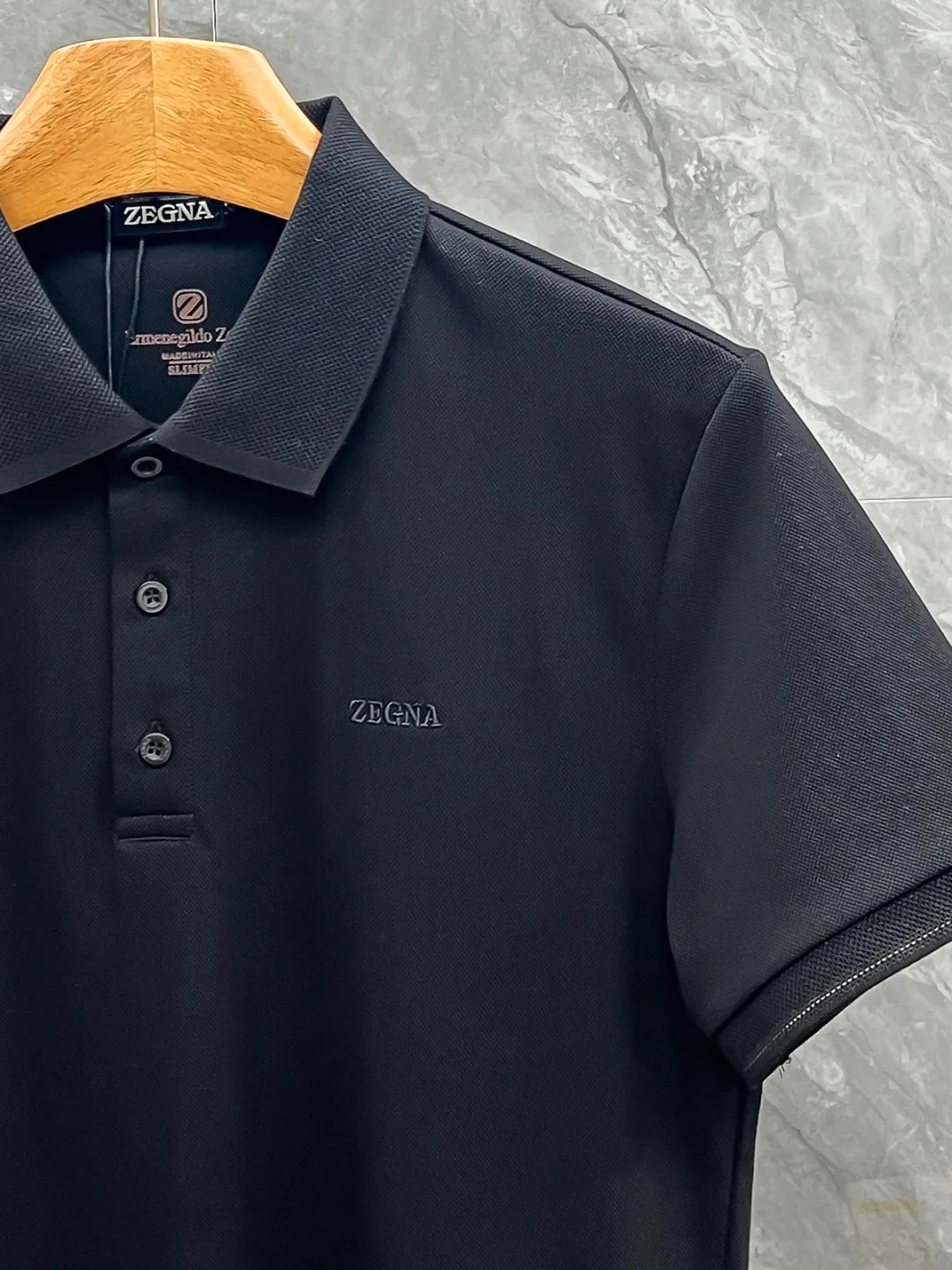 Z 2026ss New Arrival Classic logo Polo ！Classic ，Premium ！ ， ，Quality / ， ！ 100% ， ，Breathable ， ！ Classic LOGO ， ，LOGO ， ， Classic ！ ， ， LOW ， Versatile Polo ！ ：Black White Size：M-3xl